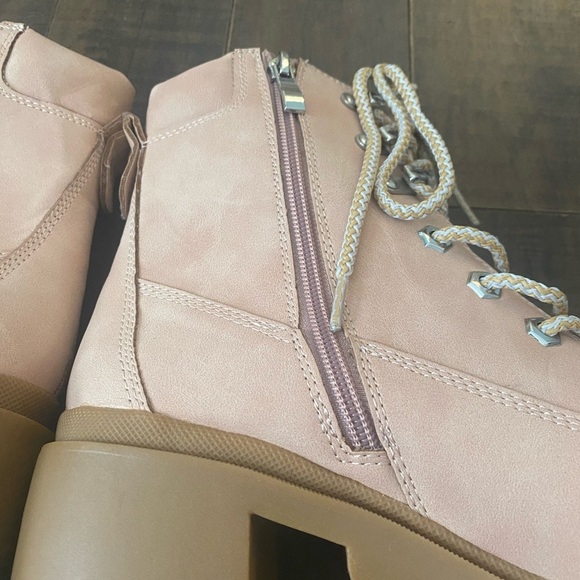 Steve Madden Dillan Light pink Combat lace up boots - Picture 9 of 12